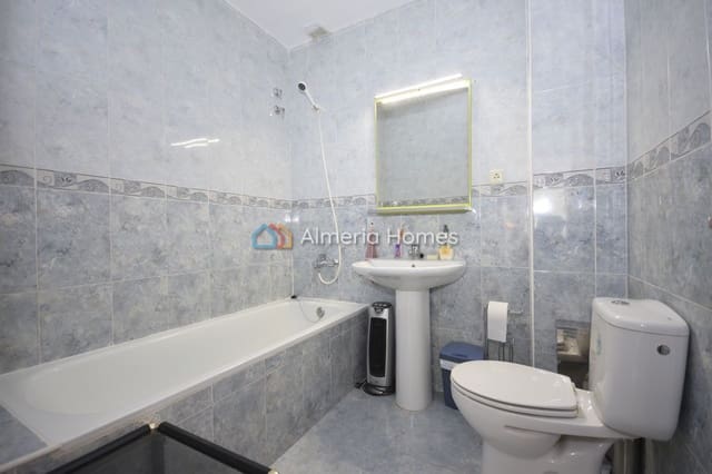 3 soveværelse Lejlighed til salg i Macael med garage - € 85.000 (Ref: 8893673)