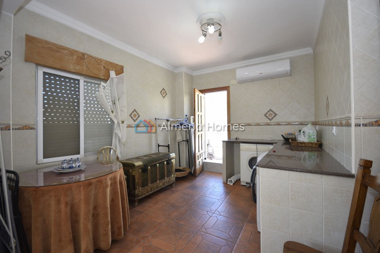 6 Zimmer Gewerbe zu verkaufen in Albanchez - 249.995 € (Ref: 8905759)