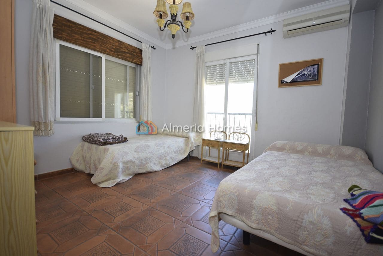 6 Zimmer Gewerbe zu verkaufen in Albanchez - 249.995 € (Ref: 8905759)