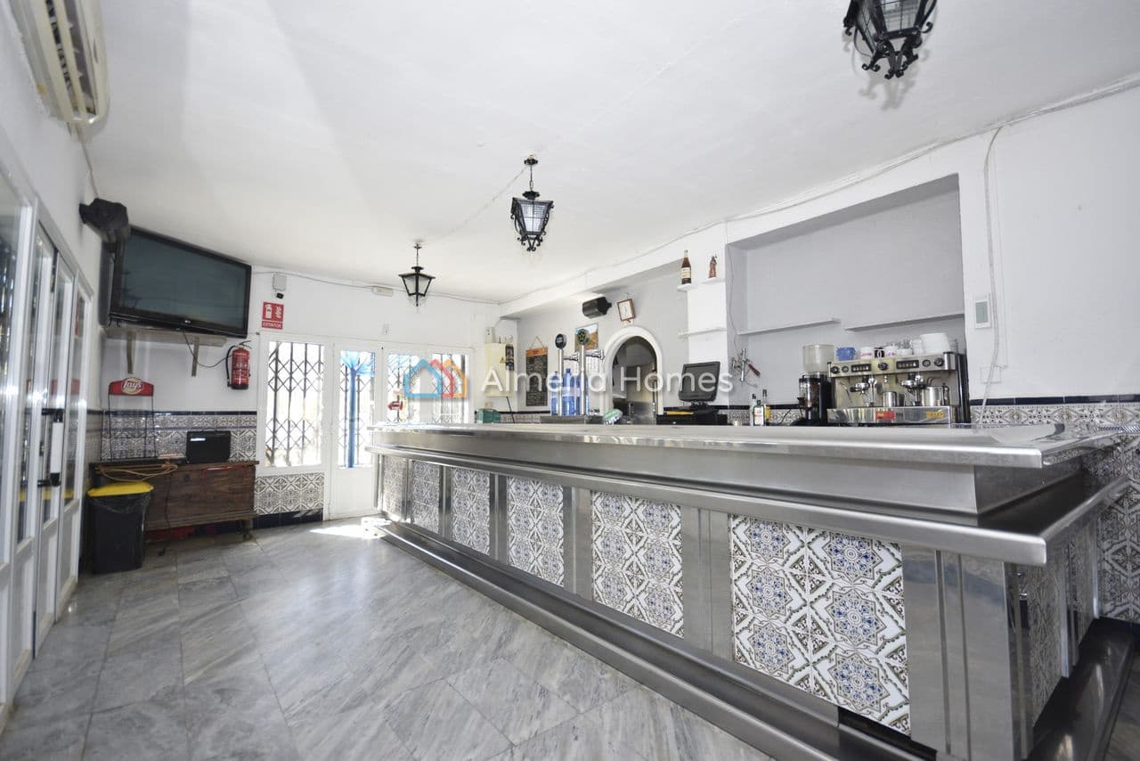 6 Zimmer Gewerbe zu verkaufen in Albanchez - 249.995 € (Ref: 8905759)