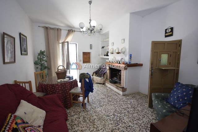 10 bedroom Finca/Country House for sale in Albox - € 179,995 (Ref: 8906290)