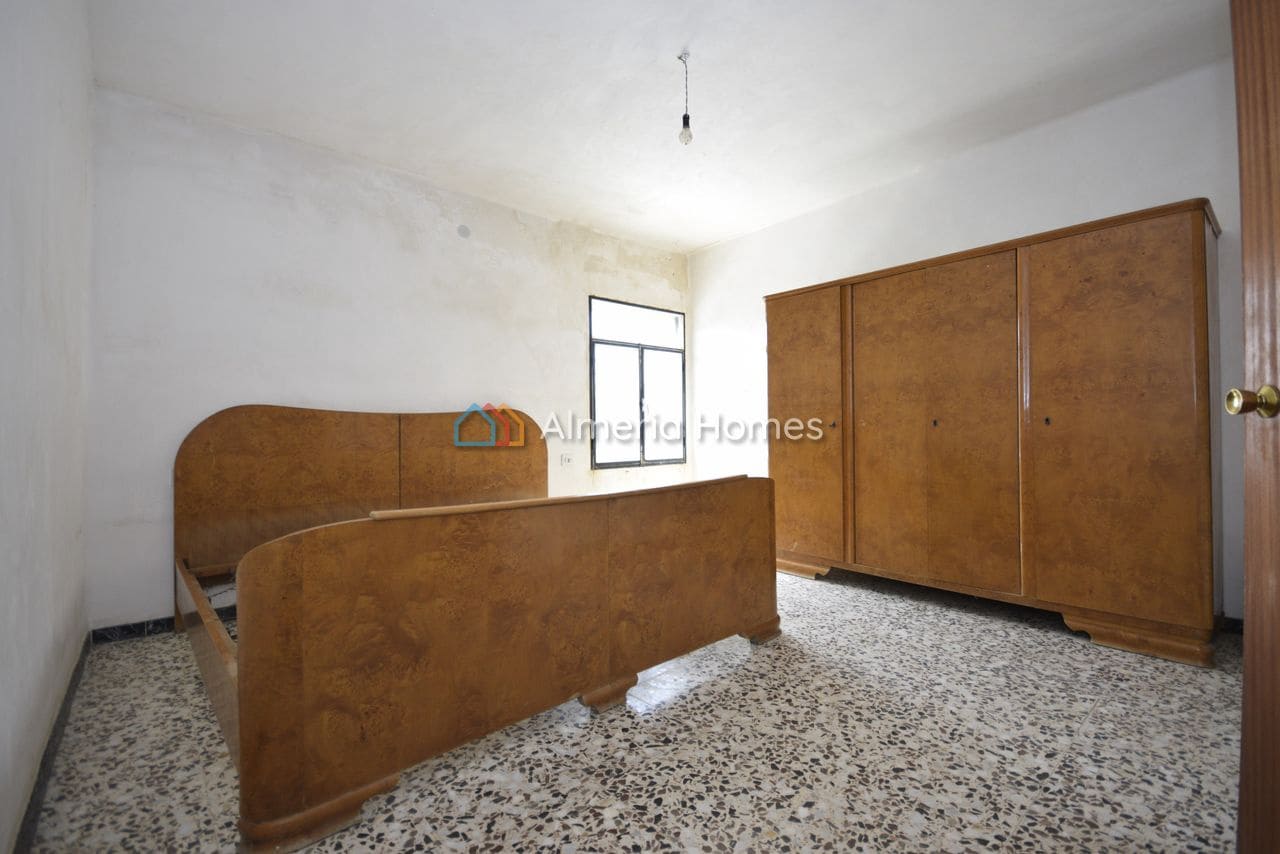 10 bedroom Finca/Country House for sale in Albox with garage - € 165,000 (Ref: 8906290)
