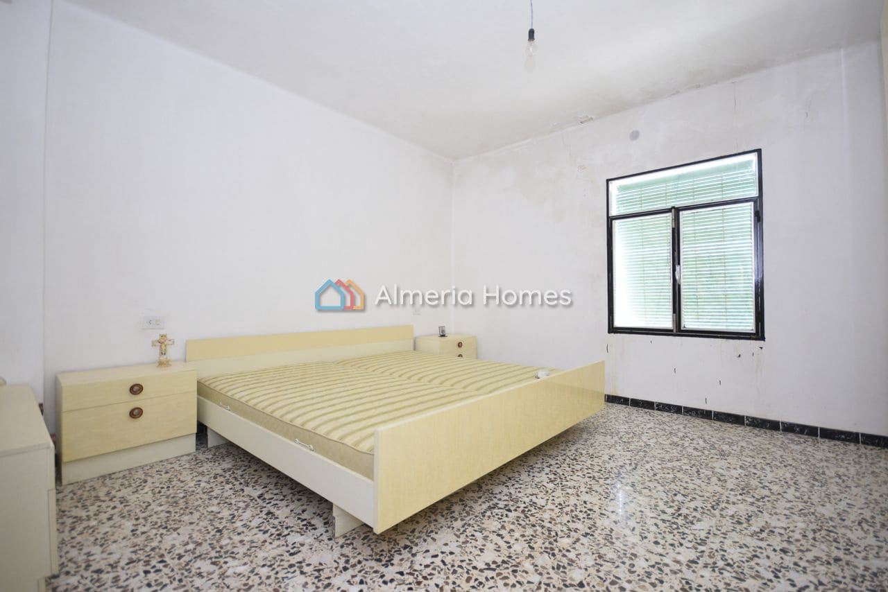10 bedroom Finca/Country House for sale in Albox with garage - € 165,000 (Ref: 8906290)