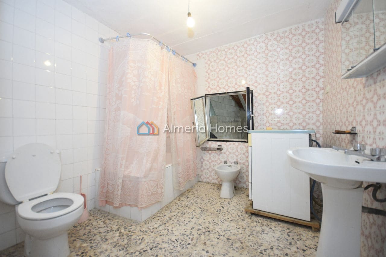 10 bedroom Finca/Country House for sale in Albox with garage - € 165,000 (Ref: 8906290)