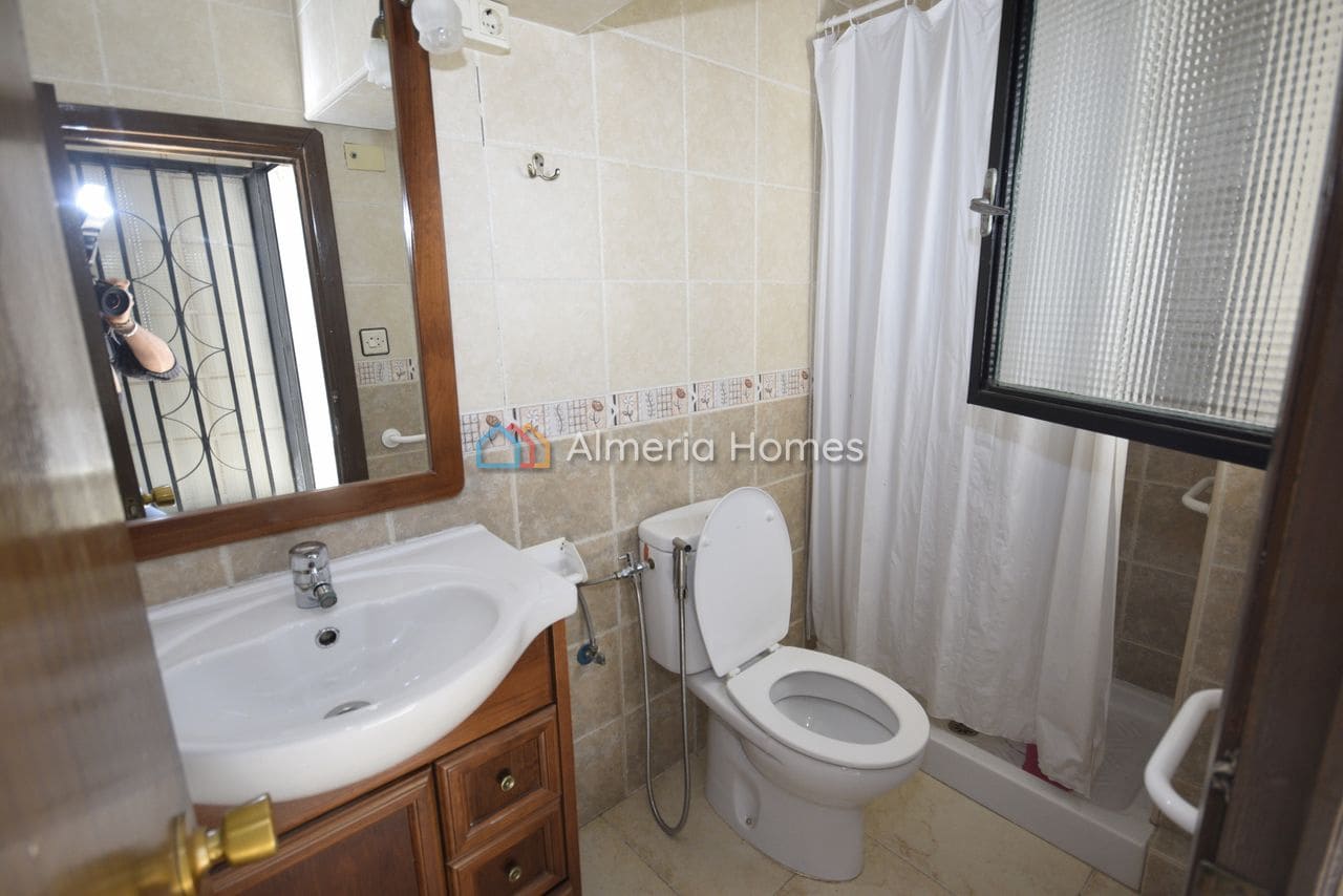 4 soveværelse Byhus til salg i Santopetar - € 89.000 (Ref: 8920240)