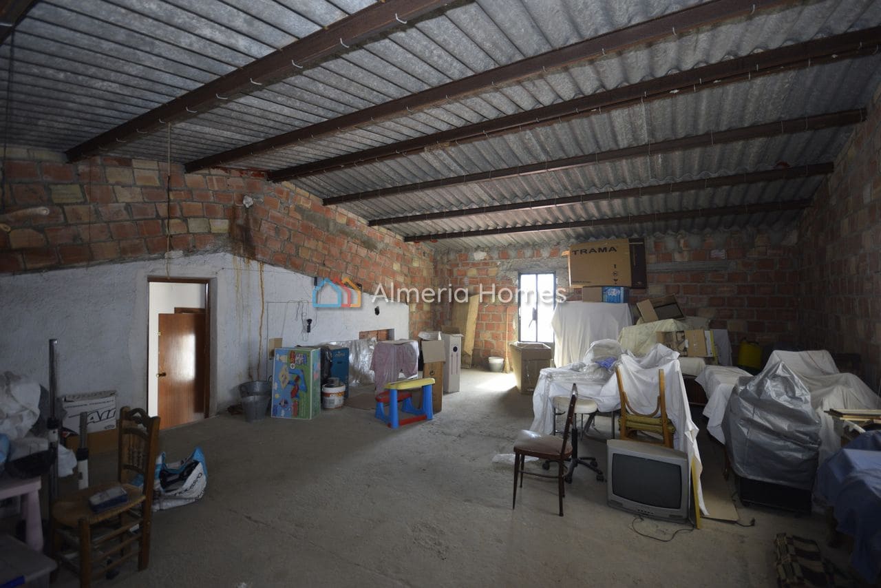 4 soveværelse Byhus til salg i Santopetar - € 89.000 (Ref: 8920240)