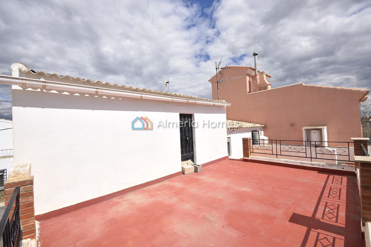 4 soveværelse Byhus til salg i Santopetar - € 89.000 (Ref: 8920240)