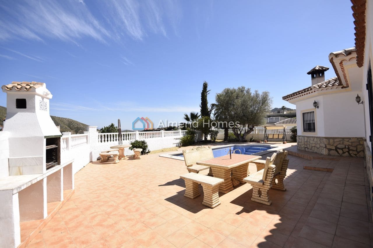 5 sovrum Villa till salu i Arboleas med pool - 369 995 € (Ref: 8927622)