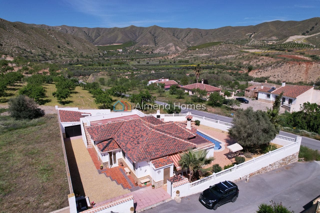 5 sovrum Villa till salu i Arboleas med pool - 369 995 € (Ref: 8927622)