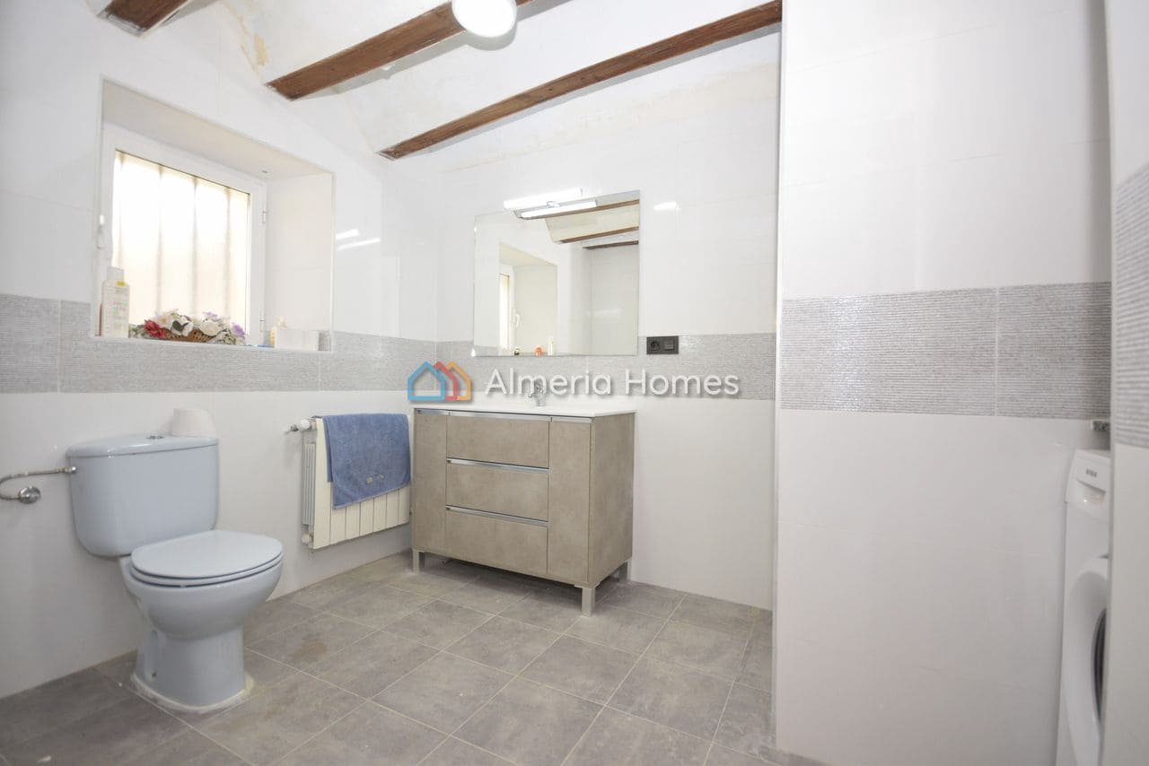 6 soveværelse Byhus til salg i Chirivel med garage - € 124.500 (Ref: 8981677)