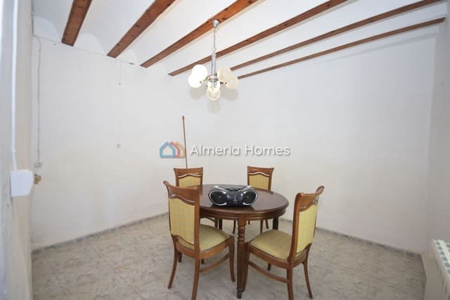 6 makuuhuone Omakotitalo myytävänä paikassa Chirivel mukana 
autotalli - 124 500 € (Ref: 8981677)