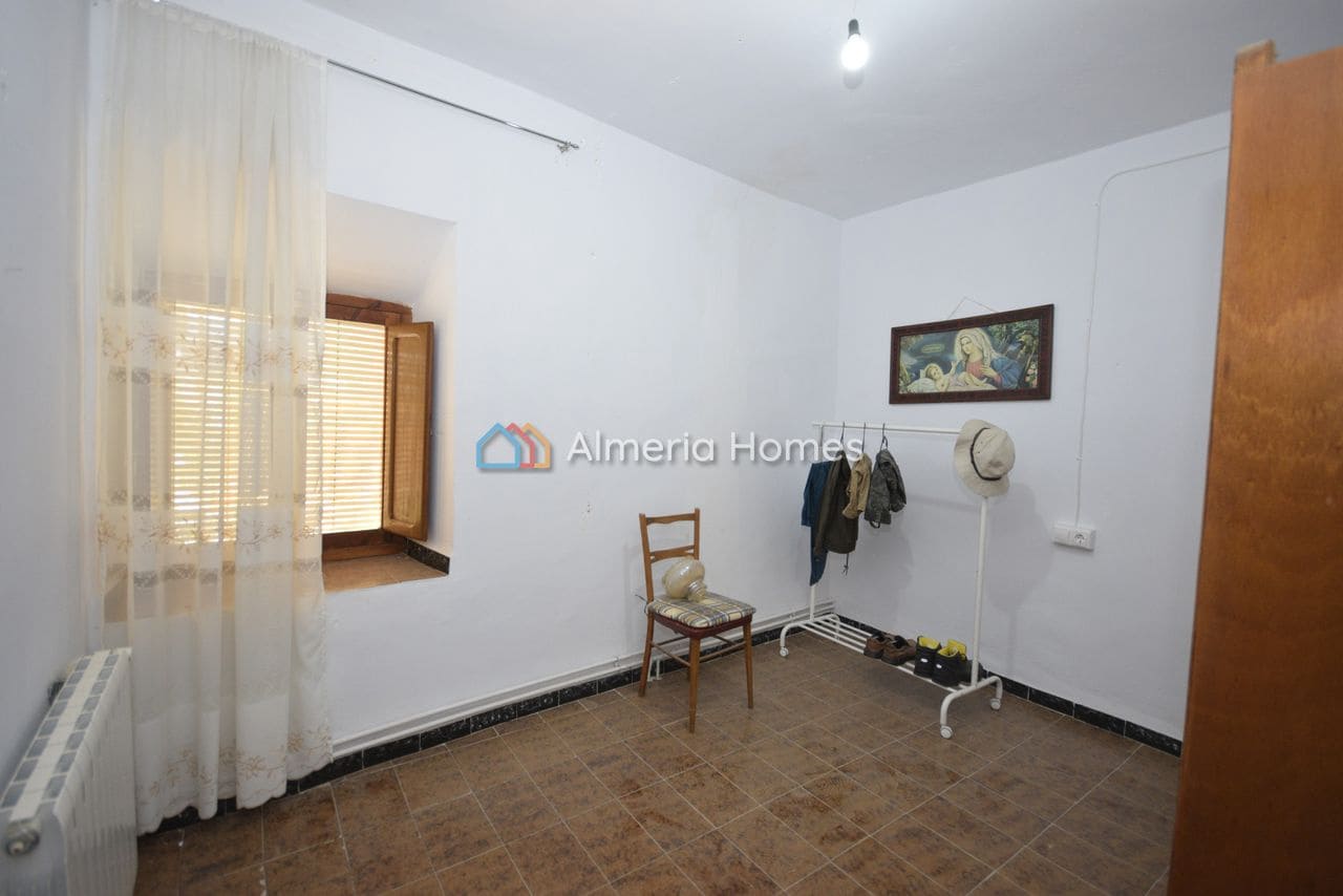 6 soveværelse Byhus til salg i Chirivel med garage - € 124.500 (Ref: 8981677)