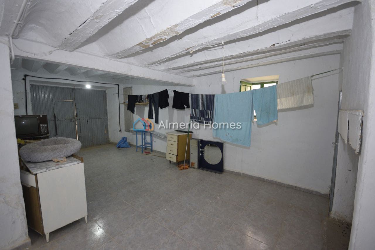 6 soveværelse Byhus til salg i Chirivel med garage - € 124.500 (Ref: 8981677)