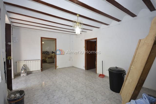 6 makuuhuone Omakotitalo myytävänä paikassa Chirivel mukana 
autotalli - 124 500 € (Ref: 8981677)