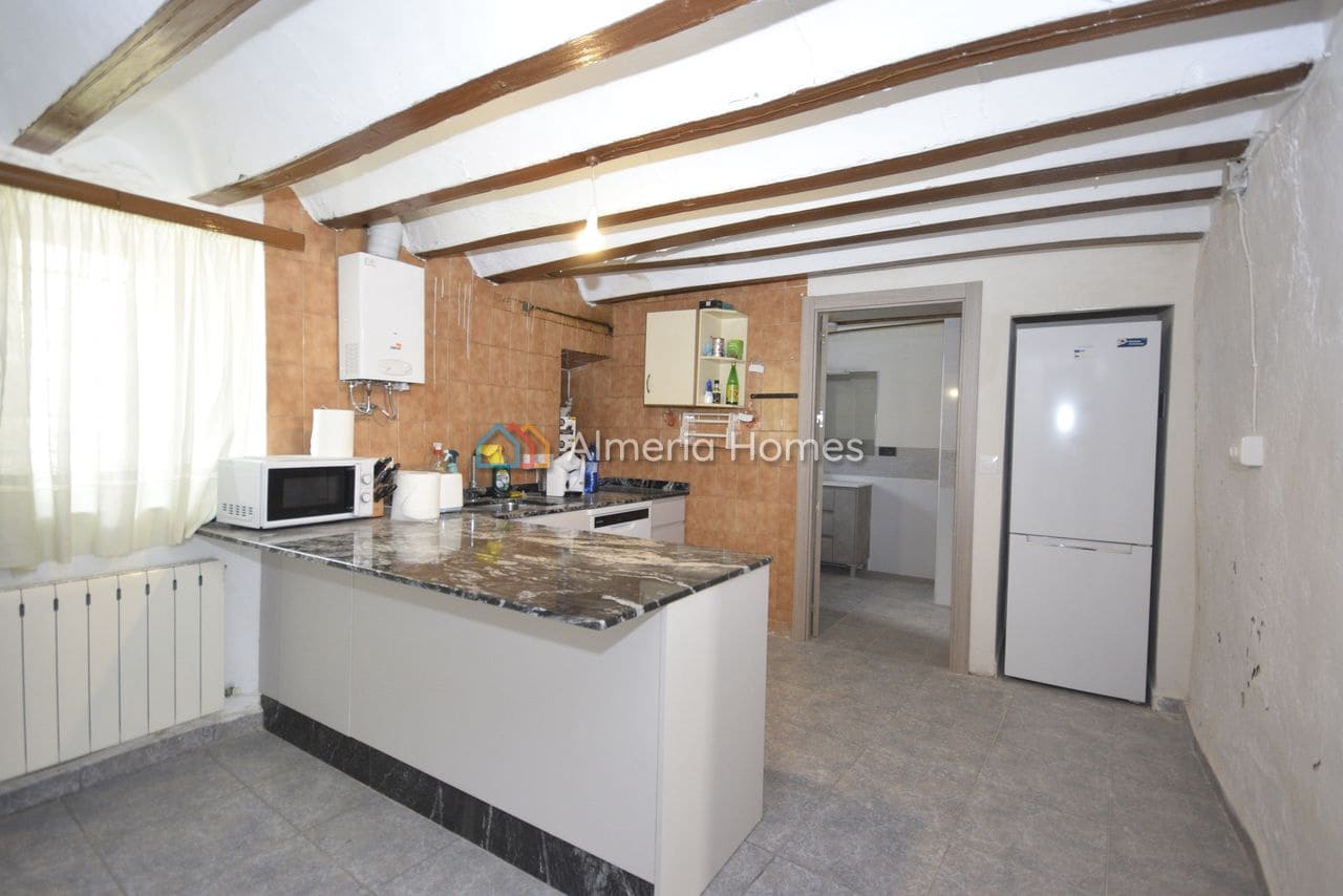 6 soveværelse Byhus til salg i Chirivel med garage - € 124.500 (Ref: 8981677)