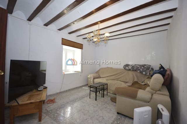 6 makuuhuone Omakotitalo myytävänä paikassa Chirivel mukana 
autotalli - 124 500 € (Ref: 8981677)