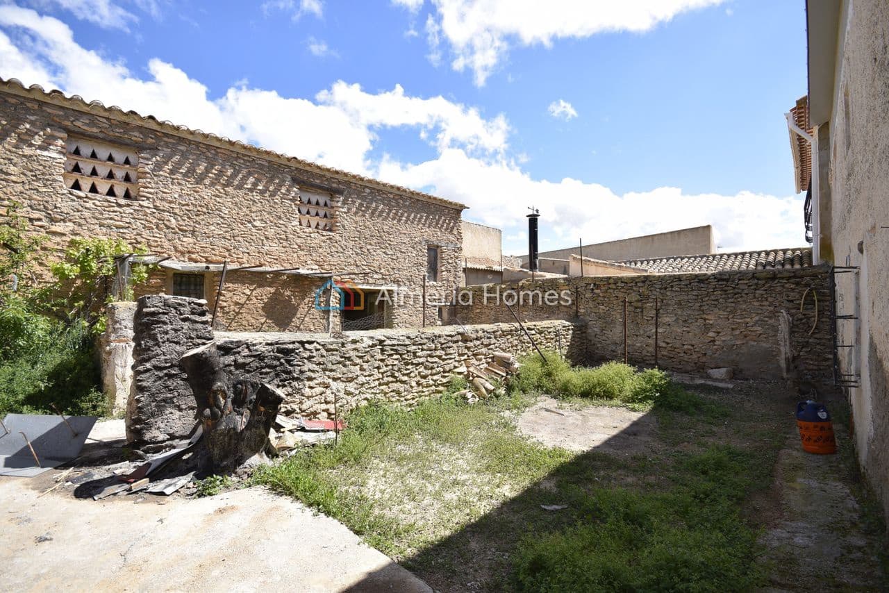 6 soveværelse Byhus til salg i Chirivel med garage - € 124.500 (Ref: 8981677)