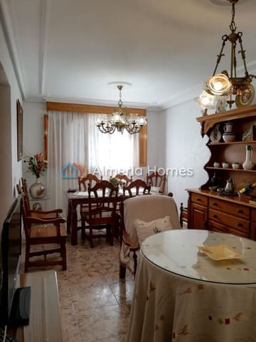 3 soveværelse Byhus til salg i Urrácal - € 80.000 (Ref: 8992992)