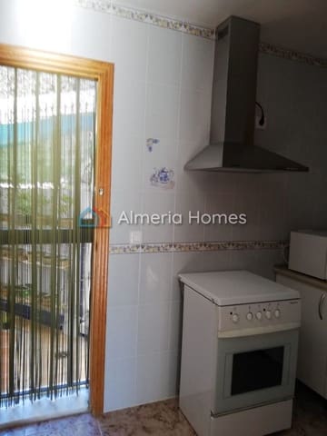 3 soveværelse Byhus til salg i Urrácal - € 80.000 (Ref: 8992992)