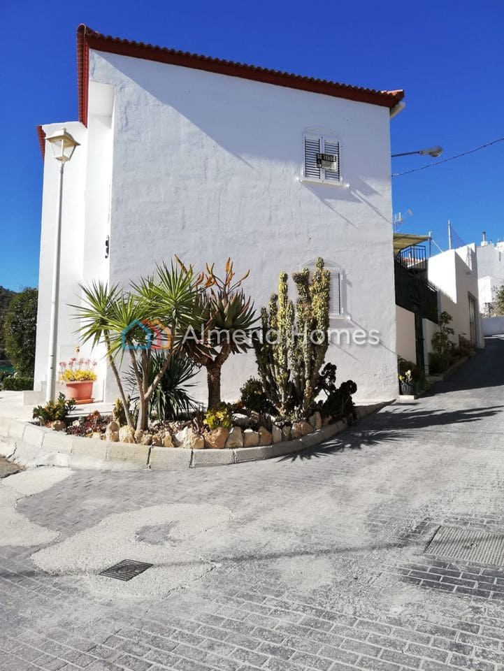 3 soveværelse Byhus til salg i Urracal - € 80.000 (Ref: 8992992)