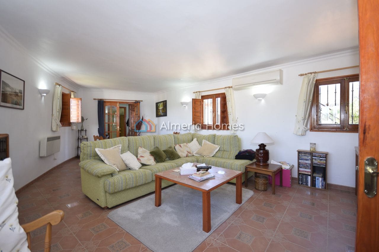 4 slaapkamer Villa te koop in Seron - € 160.000 (Ref: 9004176)