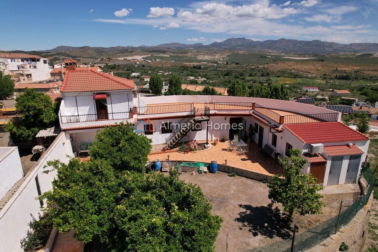 4 slaapkamer Villa te koop in Seron - € 160.000 (Ref: 9004176)