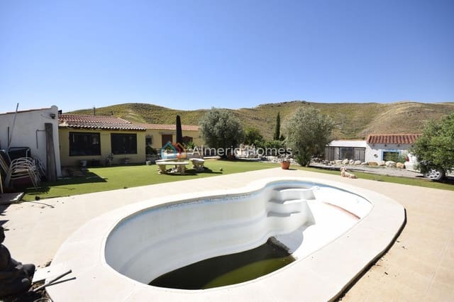 4 sovrum Villa till salu i Albox med pool - 179 995 € (Ref: 9019211)