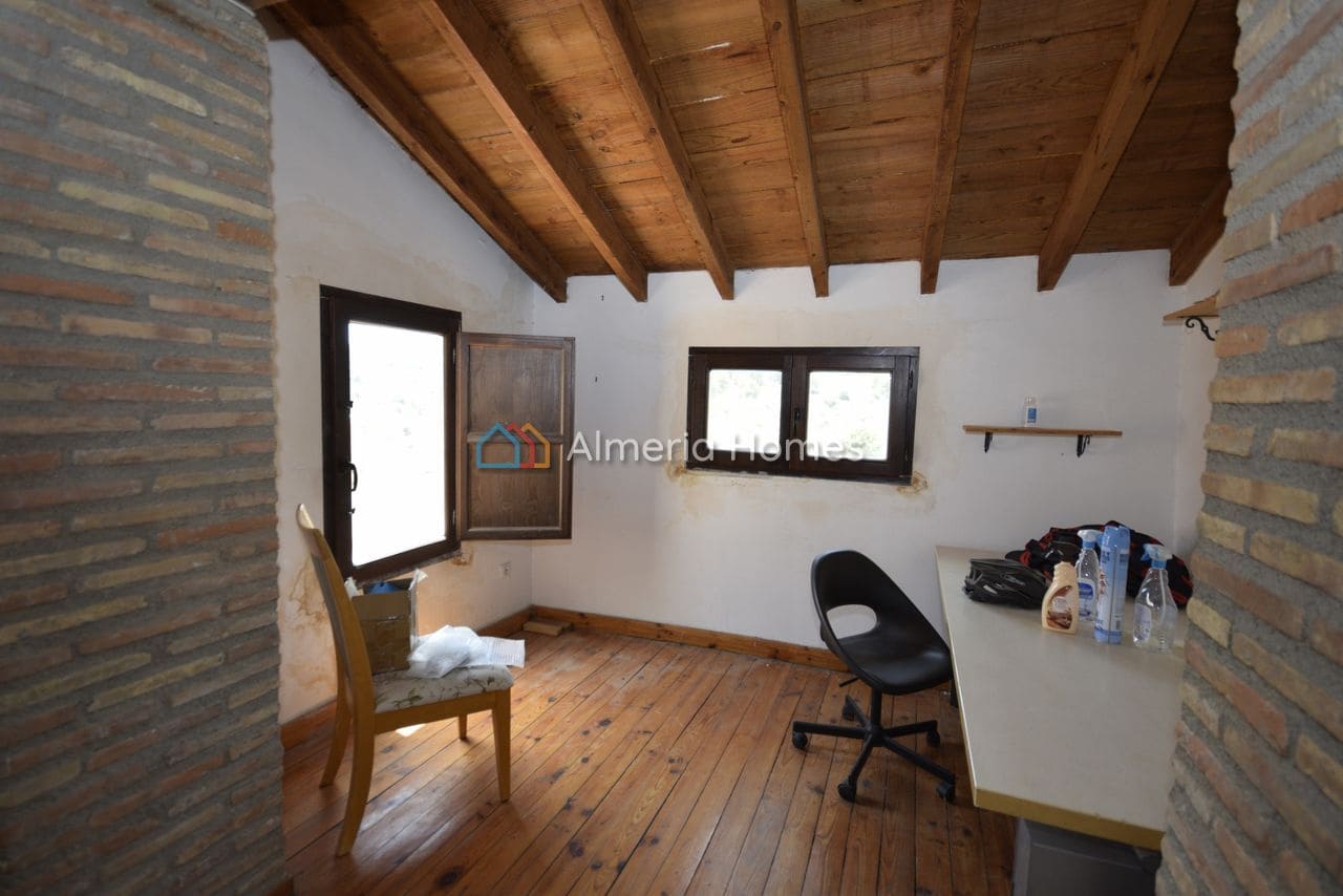 5 soveværelse Byhus til salg i Urracal - € 50.000 (Ref: 9061808)