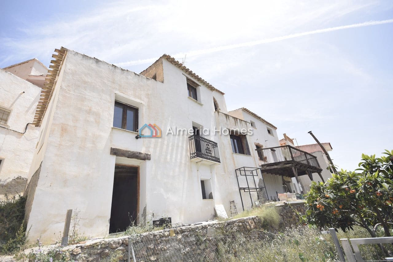 5 bedroom Townhouse for sale in Urracal - € 60,000 (Ref: 9061808)