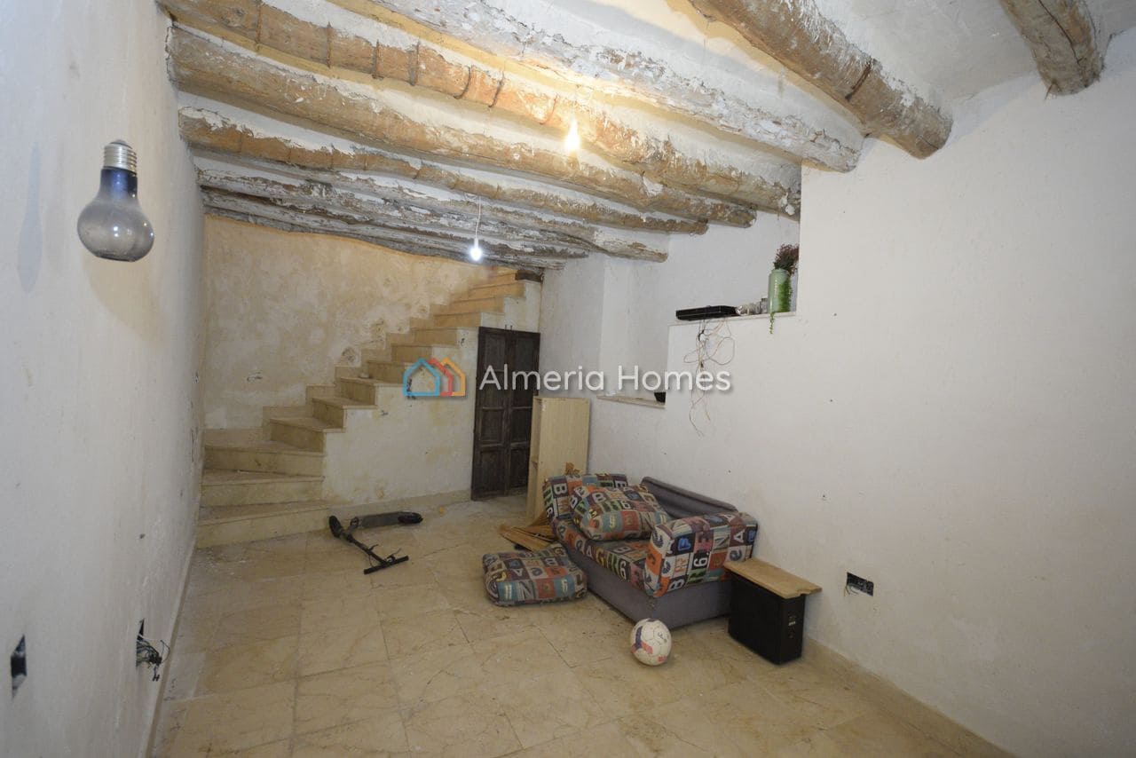 5 soveværelse Byhus til salg i Urracal - € 50.000 (Ref: 9061808)