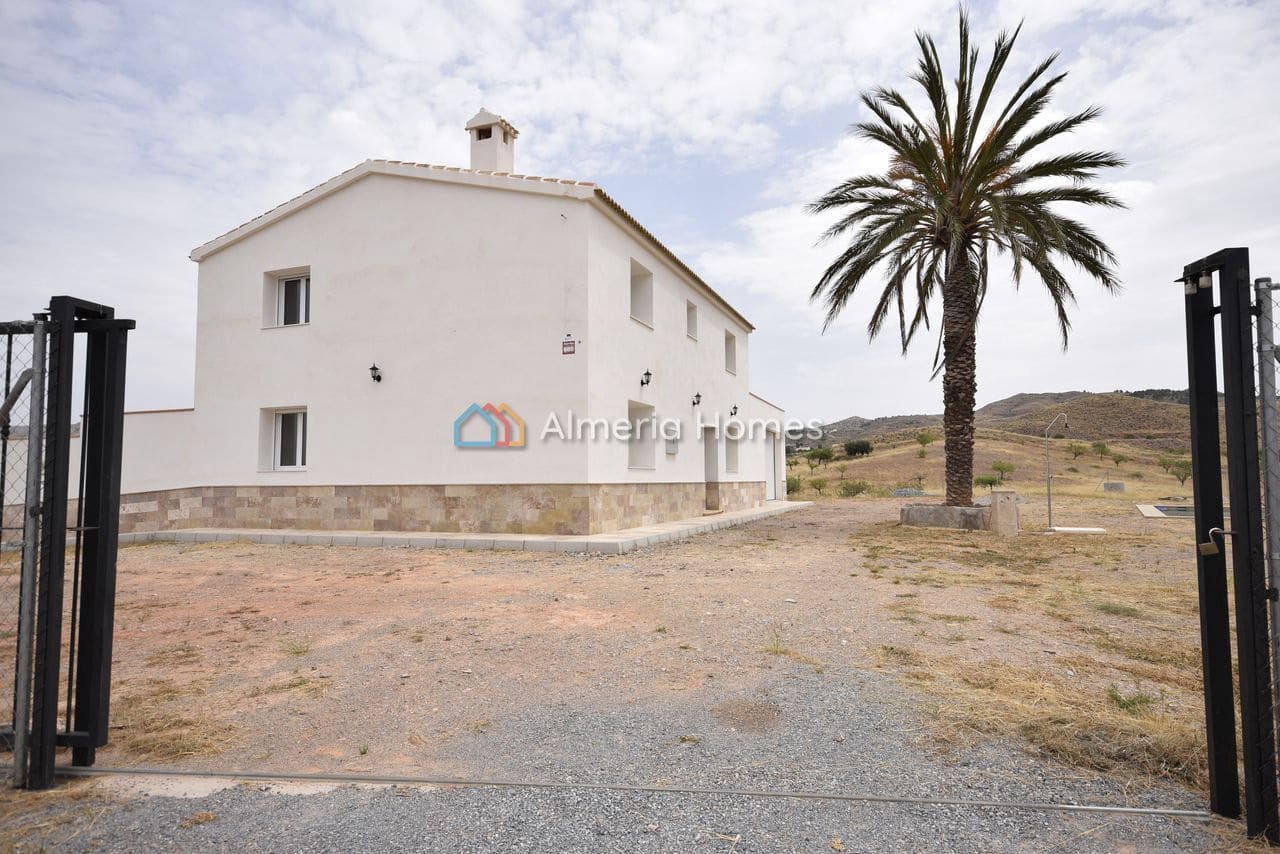 4 bedroom Finca/Country House for sale in Albox with pool - € 399,000 (Ref: 9063417)