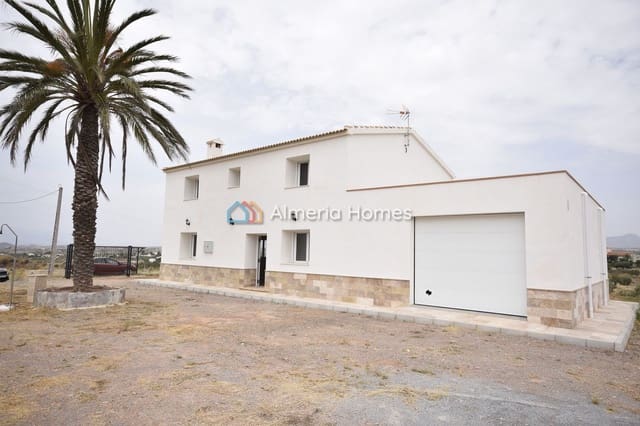 4 soveværelse Finca/Landehus til salg i Albox med swimmingpool - € 399.000 (Ref: 9063417)