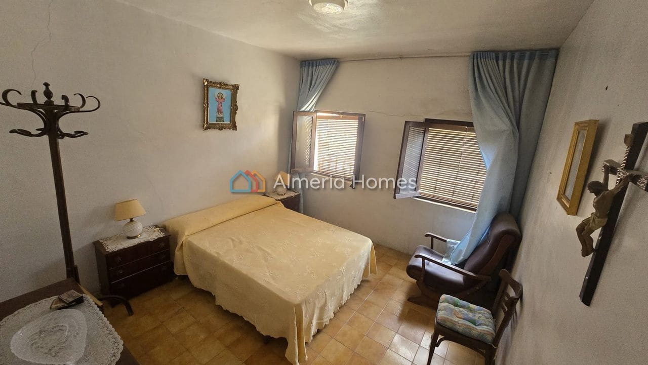 5 soveværelse Byhus til salg i Albox - € 49.000 (Ref: 9162939)