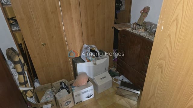 5 slaapkamer Huis te koop in Albox - € 49.000 (Ref: 9162939)