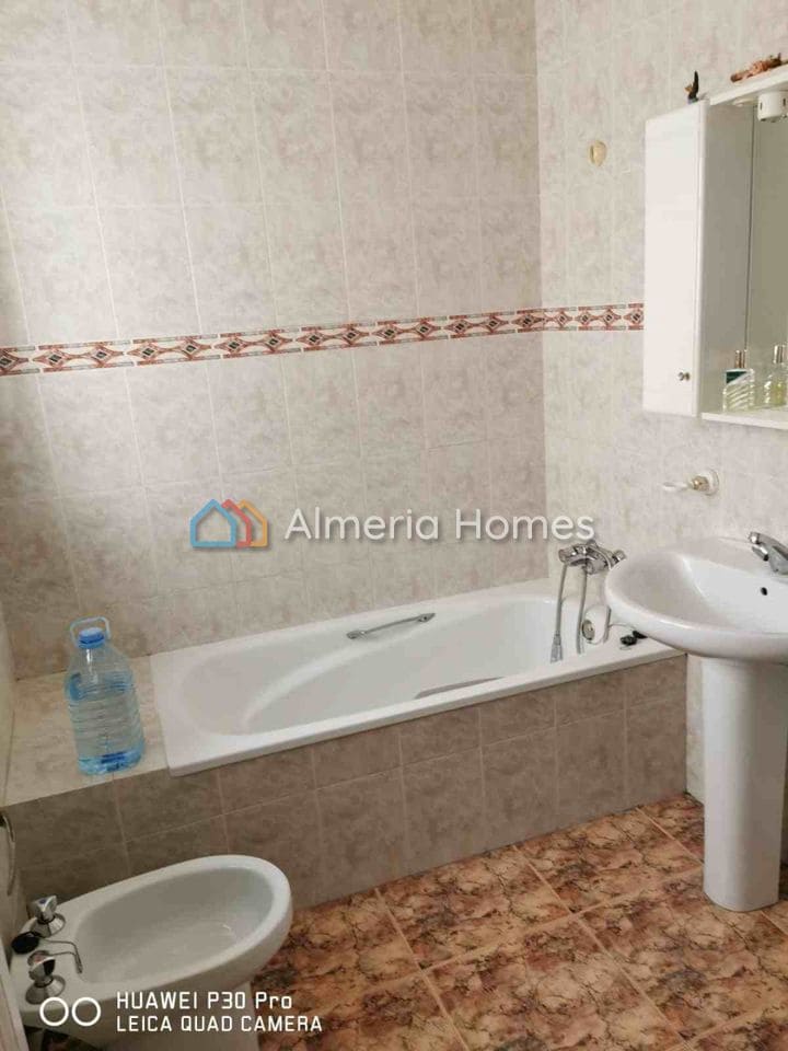 8 soveværelse Byhus til salg i Seron - € 69.000 (Ref: 9186114)