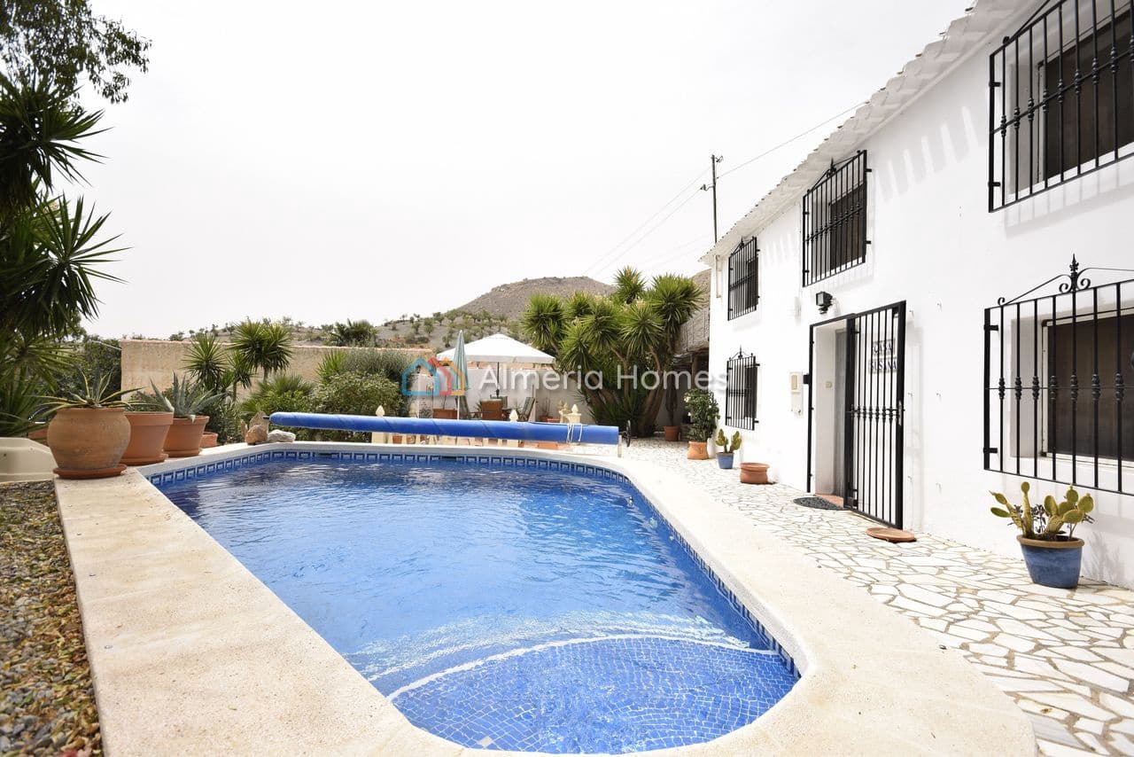 4 sovrum Finca/Hus på landet till salu i Albox med pool - 225 000 € (Ref: 9197074)