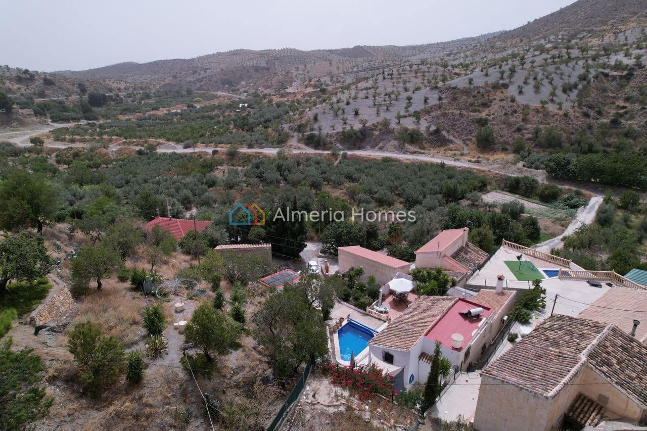 4 sovrum Finca/Hus på landet till salu i Albox med pool - 225 000 € (Ref: 9197074)