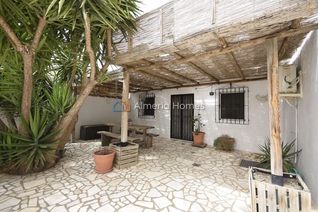 4 soveværelse Finca/Landehus til salg i Albox med swimmingpool - € 225.000 (Ref: 9197074)