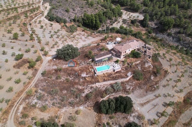 6 soveværelse Finca/Landehus til salg i Oria med swimmingpool - € 199.950 (Ref: 9199996)