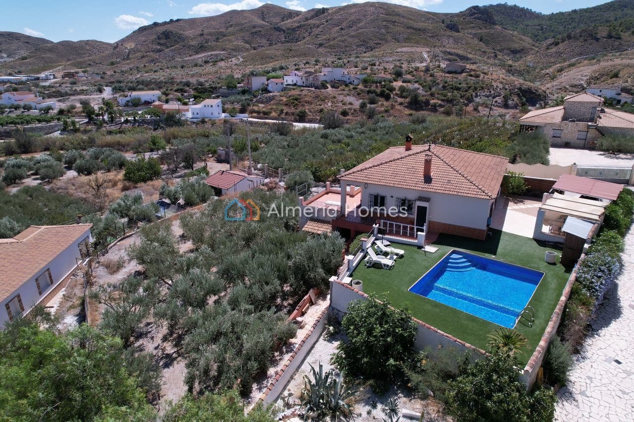 3 sovrum Villa till salu i Cantoria med pool garage - 239 995 € (Ref: 9203307)