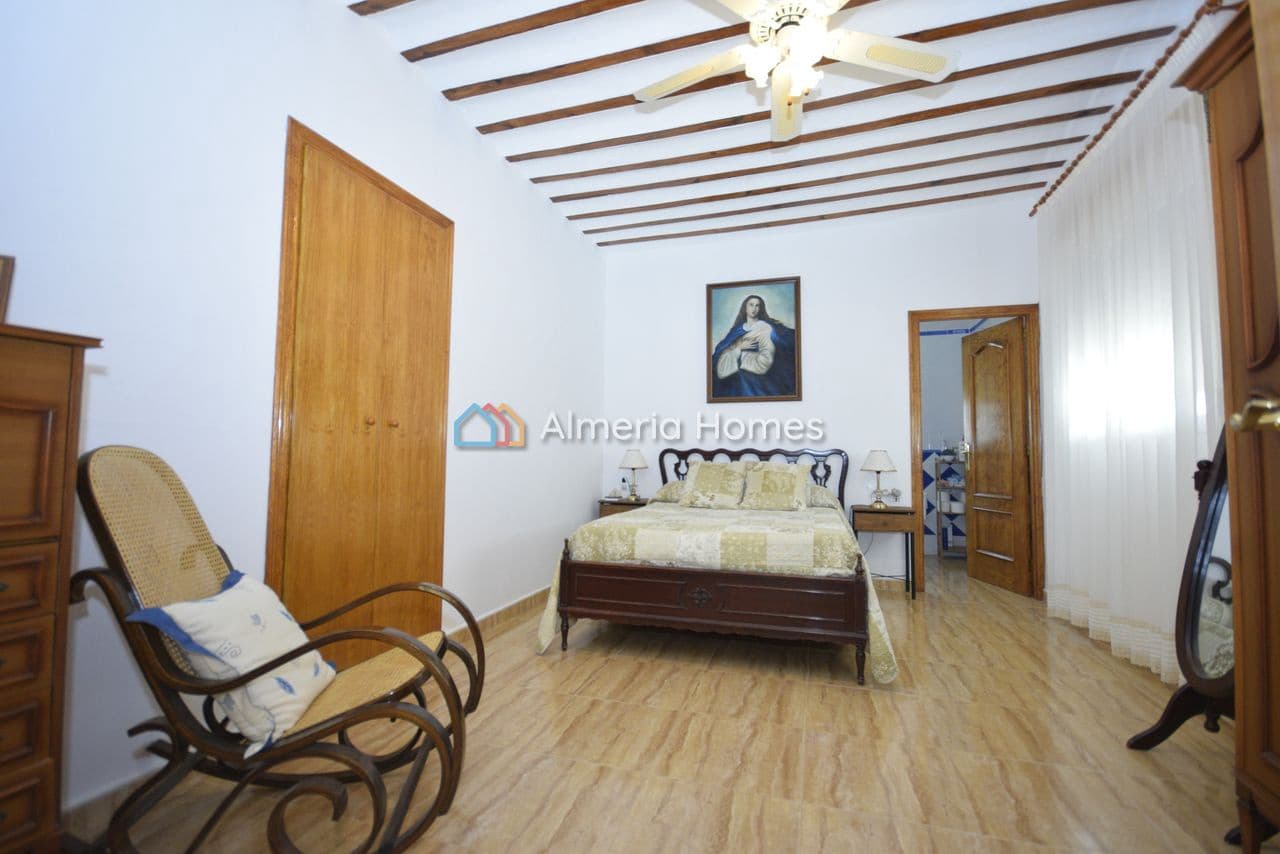 6 soveværelse Finca/Landehus til salg i Oria med garage - € 159.000 (Ref: 9278665)