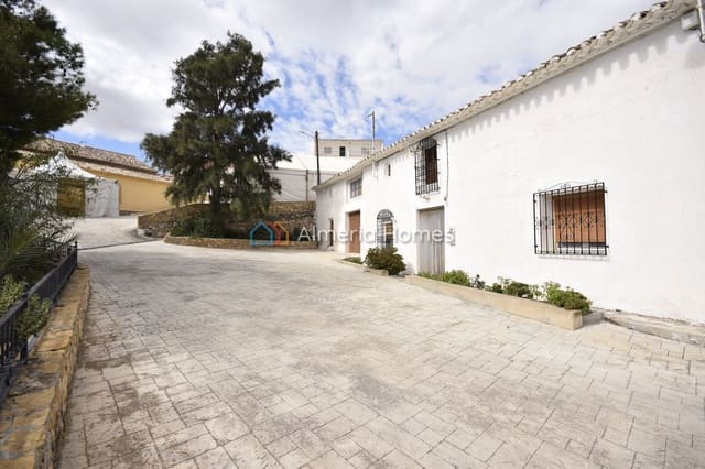 6 bedroom Finca/Country House for sale in Oria with garage - € 159,000 (Ref: 9278665)