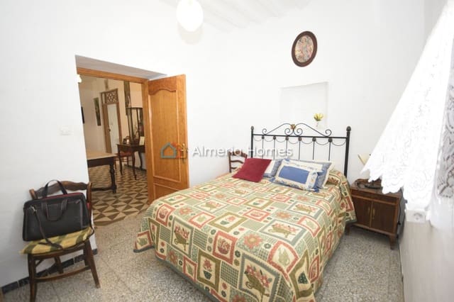 6 bedroom Finca/Country House for sale in Oria with garage - € 159,000 (Ref: 9278665)