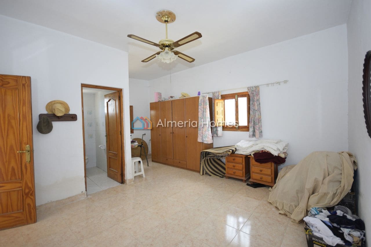 3 bedroom Villa for sale in Partaloa with garage - € 200,000 (Ref: 9293544)
