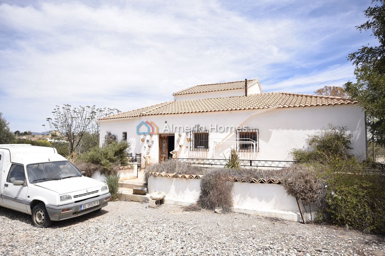 3 bedroom Villa for sale in Partaloa with garage - € 200,000 (Ref: 9293544)