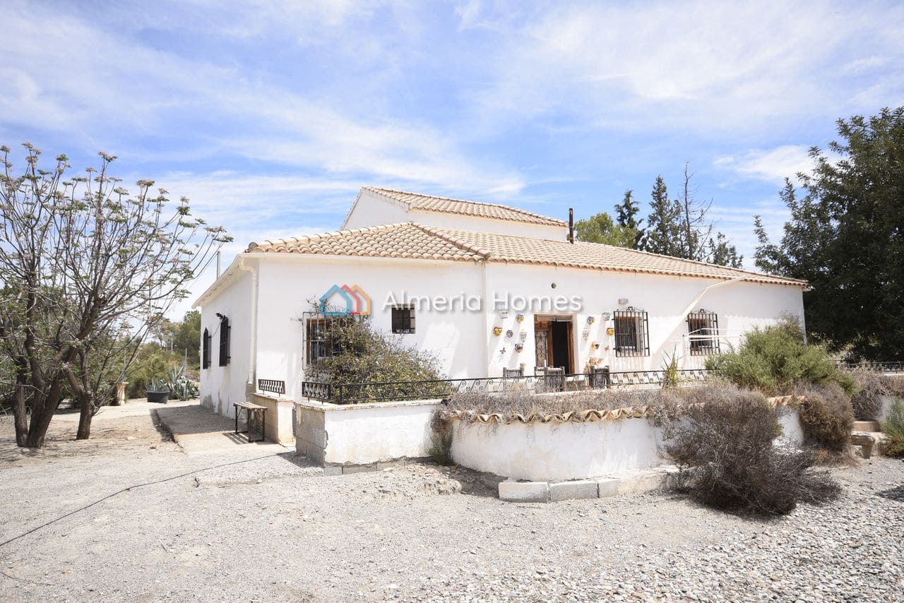 3 bedroom Villa for sale in Partaloa with garage - € 200,000 (Ref: 9293544)