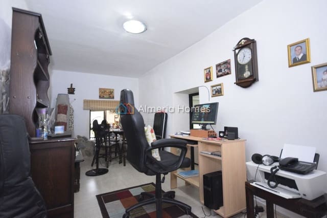 4 soveværelse Byhus til salg i Somontín - € 74.995 (Ref: 9298780)