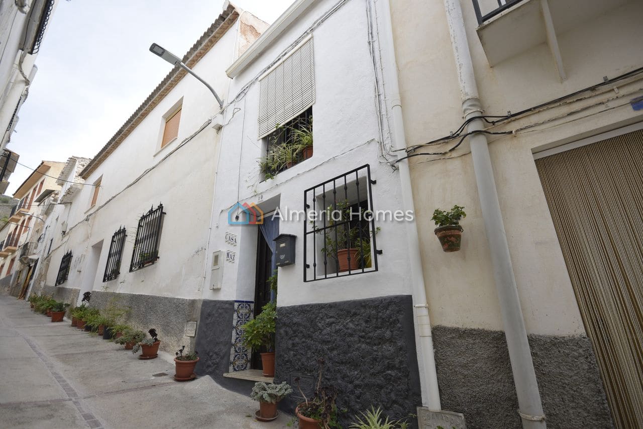 4 bedroom Townhouse for sale in Somontin - € 74,995 (Ref: 9298780)