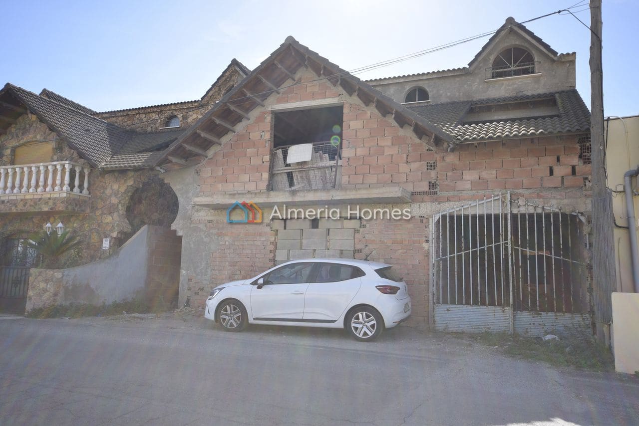 4 soveværelse Villa til salg i Albox - € 99.000 (Ref: 9343571)