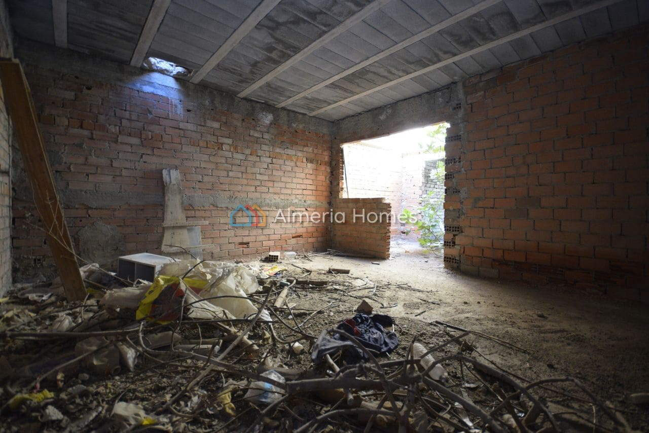 4 soveværelse Villa til salg i Albox - € 99.000 (Ref: 9343571)